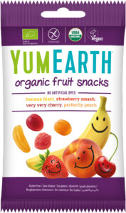 Żelki bez żelatyny EKO (Fruit Snacks) 50g EKOLOGICZNE ŻELKI Żelki bez żelatyny EKO (Fruit Snacks) 50g jest to mieszanka ekologicznych żelków owocowych, odpowiednia dla wegan, bez dodatku sztucznych aromatów, barwników, oleju palmowego oraz białego cukru. Produkt zawiera: Naturalne aromaty owocowe Barwniki, jako ekologiczne koncentraty owocowe i warzywne Substancją żelującą są pektyny Składniki: Syrop ryżowy*, cukier trzcinowy*, woda, substancja żelująca (pektyny), kwasy (kwas cytrynowy, kwas L-askorbinowy), naturalne aromaty owocowe (banan, wiśnia, brzoskwinia, truskawka), barwniki: koncentraty z marchwi*, jabłka*, dyni*, czarnej porzeczki*; roślinny olej słonecznikowy*, substancja glazurująca: wosk carnauba*, skrobia pszenna. * = składniki z upraw ekologicznych. Składniki W 100 g Wartość energetyczna 1357 kJ / 320 kcal Tłuszcz